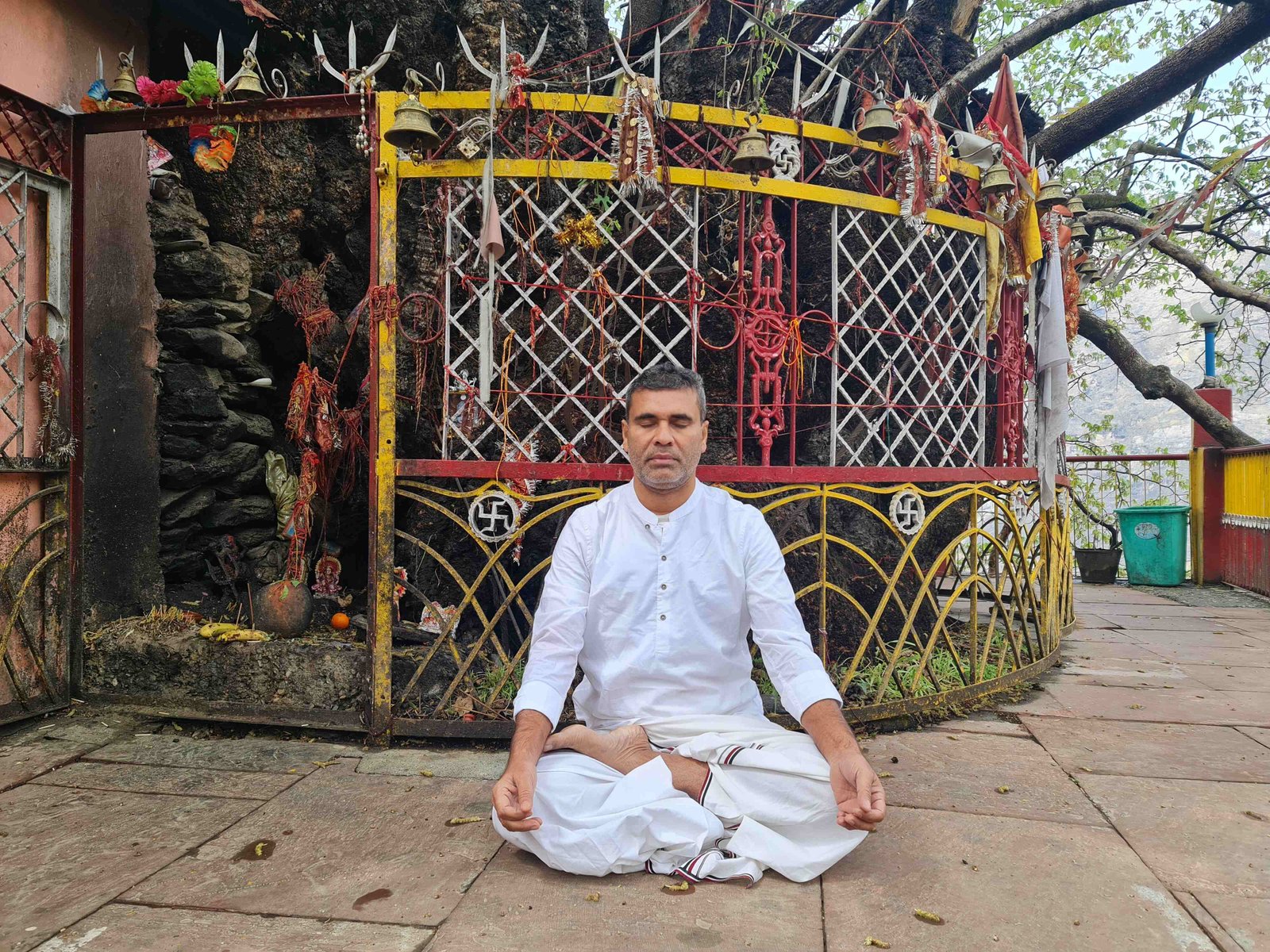 Denny thomas chempazha, denny amrithagiri